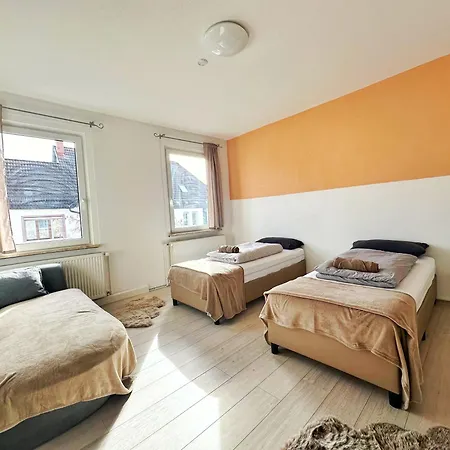 2 Bed Flat - Sleeps 4 - Pets - Parking - Wifi Apartamento Villingen-Schwenningen