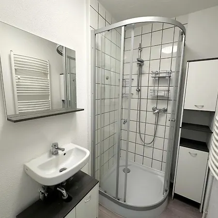 2 Bed Flat - Sleeps 4 - Pets - Parking - Wifi Villingen-Schwenningen